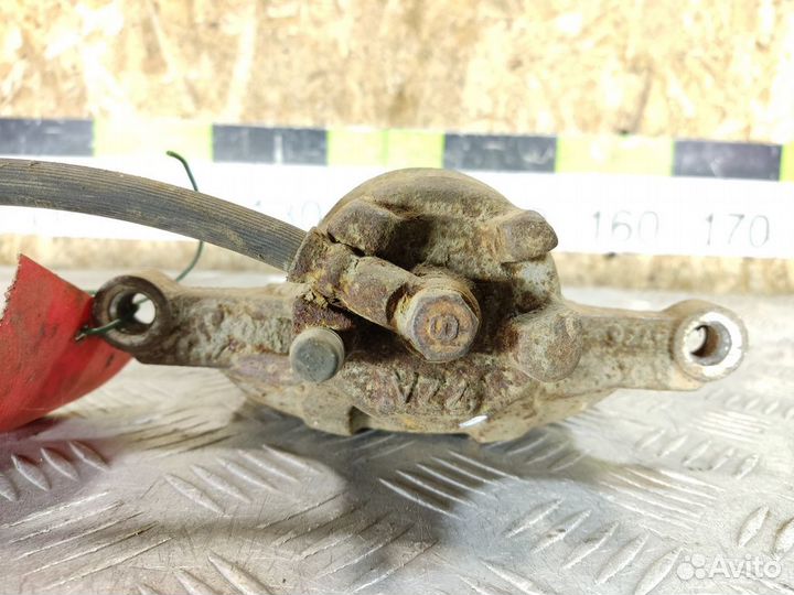 Суппорт передний правый Mitsubishi Lancer 10