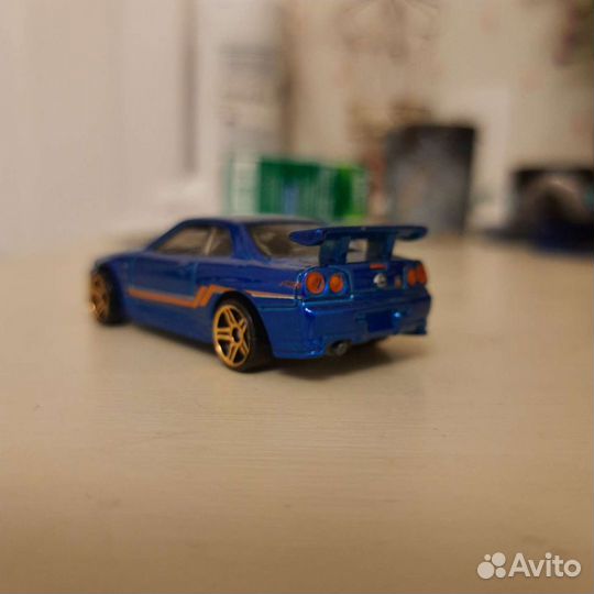Nissan Skyline GT-R R34 2014 Hot Wheels 1:64