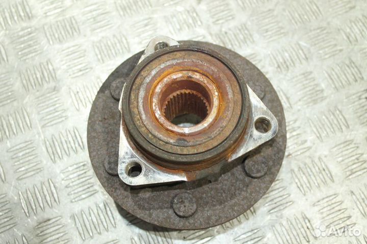 Ступица передняя Chevrolet Tahoe 2 GMT800 99-07