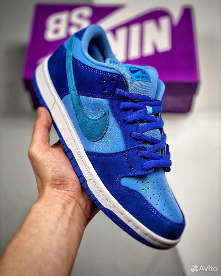 Nike SB Dunk Low Blue Raspberry