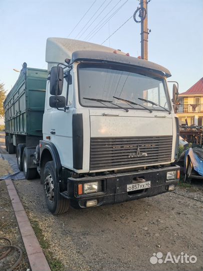 МАЗ 6422А8 с полуприцепом, 2012