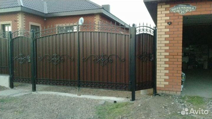 Ворота кованые распашные заборные секции