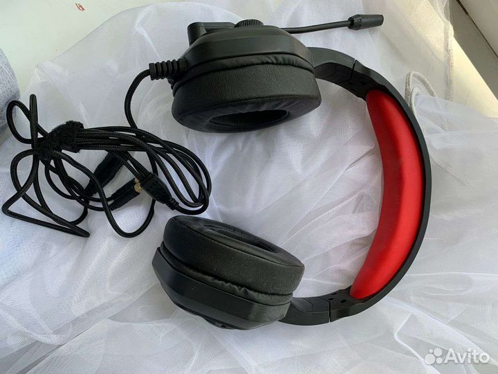Игровая стерео-гарнитура с подсветкой