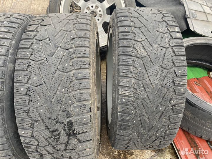 Pirelli Ice Zero 245/45 R18