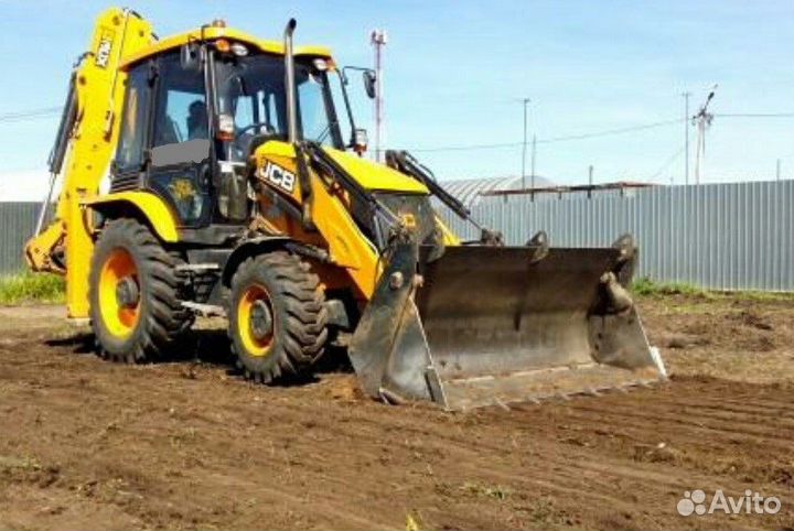 Экскаватор-погрузчик