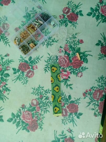 Браслет из бисера