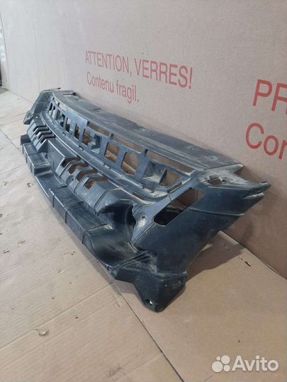 Кронштейн решетки радиатора ford kuga 2