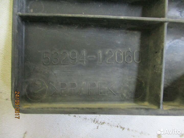 Дефлектор радиатора Тойота Королла 150