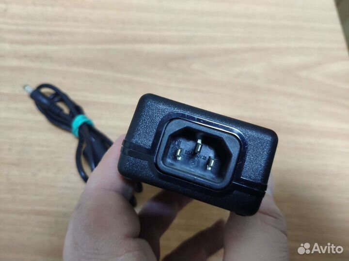 Блоки питания PSA-30U 8V-2.2A и TC-2A 12V 2A