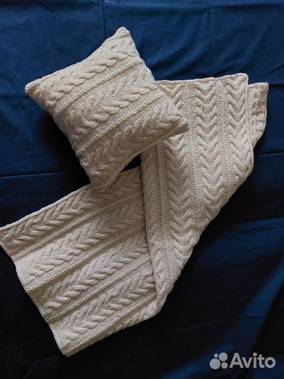 Плед детский и подушка вязанные ручная работа