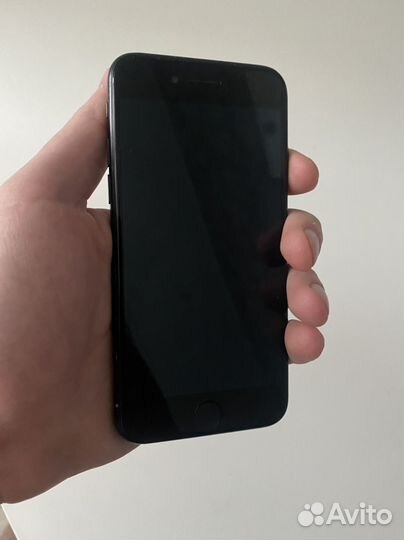 iPhone 7, 32 ГБ