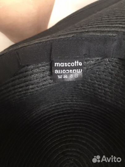 Соломенная шляпа женская черная