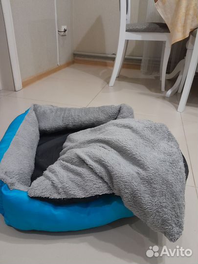 Диван для собак