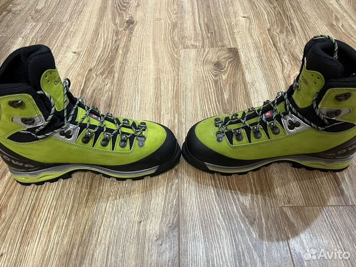 Альпинистские ботинки Lowa Weisshorn GTX