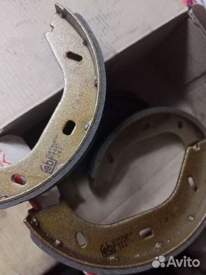 Тормозные колодки, барабанные № 34411159467