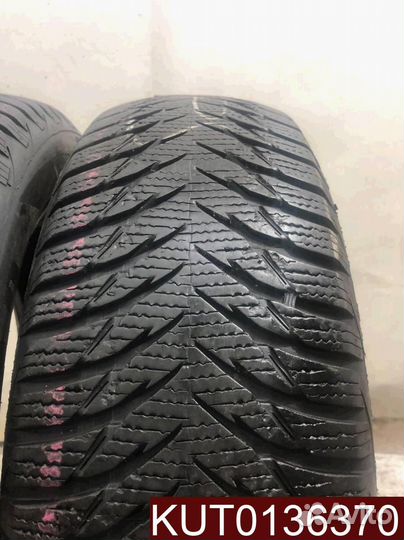 Goodyear UltraGrip 8 215/65 R16 98T