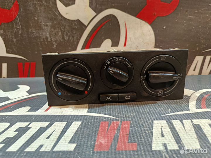 Блок управления печкой Volkswagen Passat B5