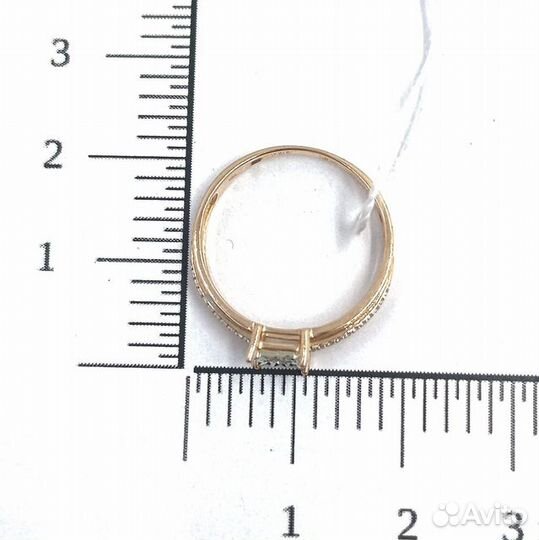 Золотое кольцо с камнем 17р