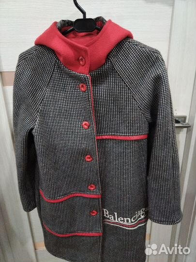 Пальто на девочку 146