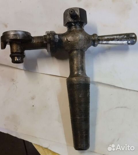 Старинный бочковой насос