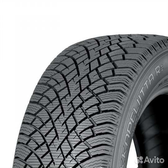 Nokian Tyres Hakkapeliitta R5 215/60 R16 99R