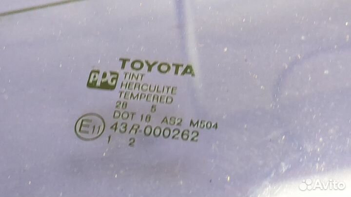 Стекло боковой двери Toyota Sienna 2, 2005