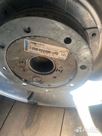 Центобежный вентилятор Ebmpapst r4d560-aq03-01