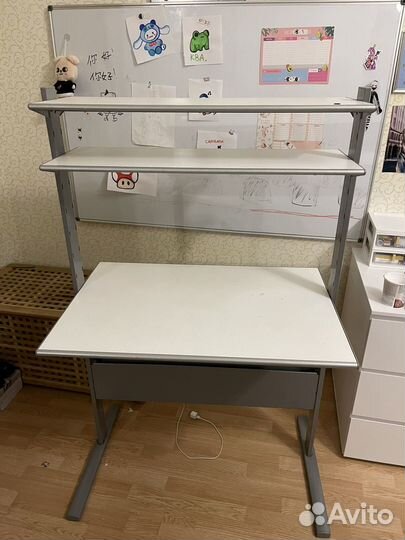 Письменный стол