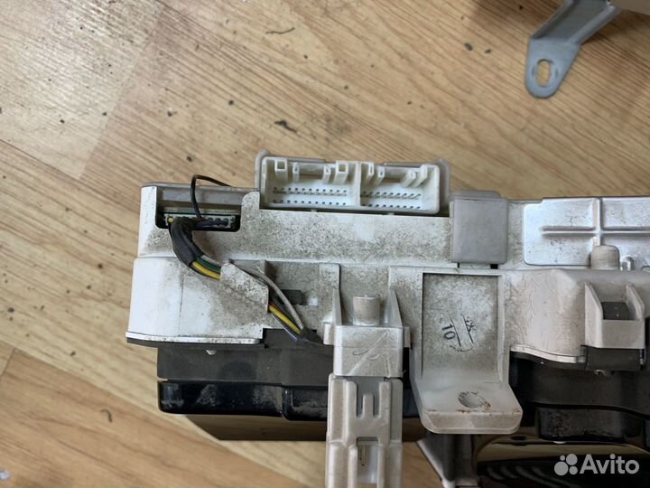 Lexus gs 300 щиток (панель) приборов