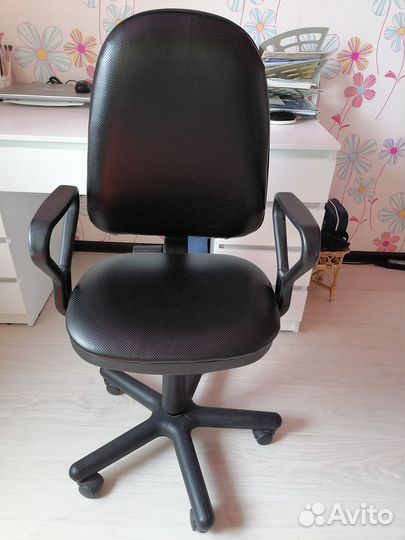 Компьютерный стул