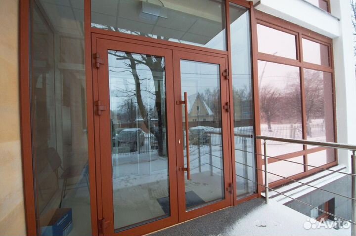 Алюминиевые двери