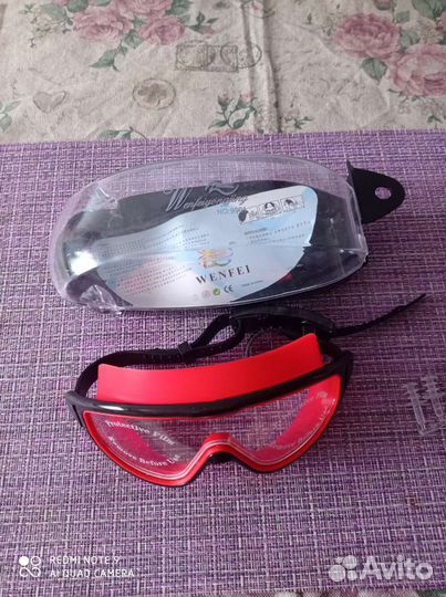 Очки для плавания