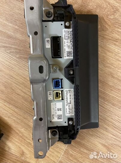 Дисплей Lexus NX