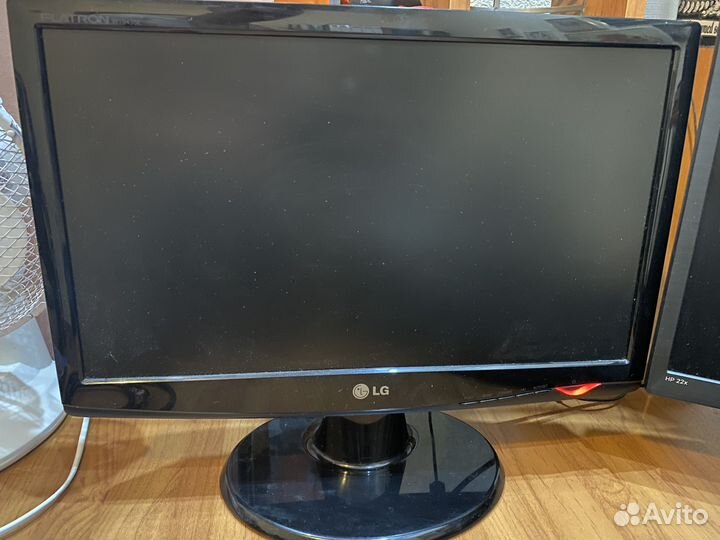 Монитор LG 19