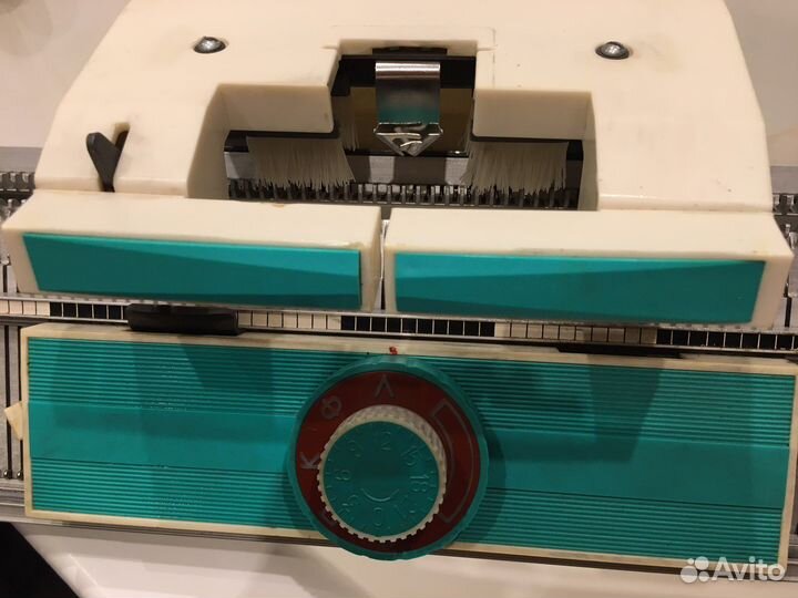 Вязальная машина « Каскад» двухфонтурная