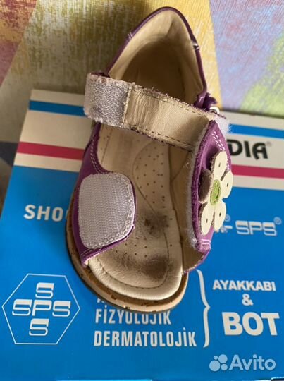 Босоножки для девочки 25
