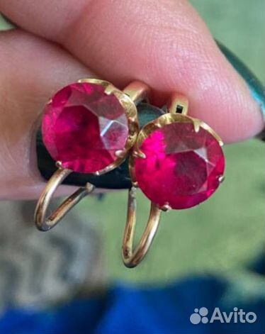 Золотые серьги СССР с рубином