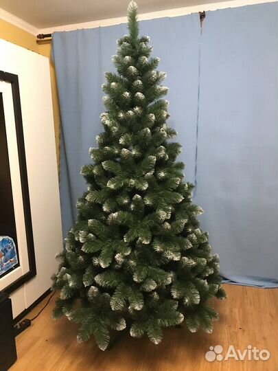 Елка искусственная