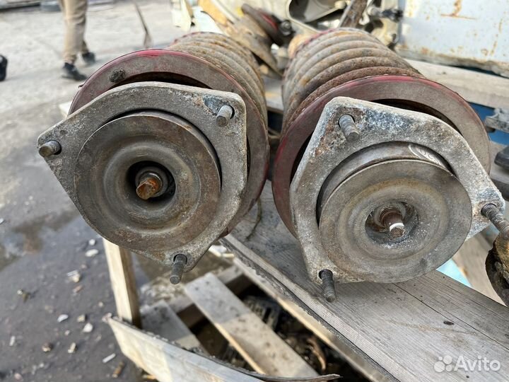 Стойки амортизатора передние Ваз 2112