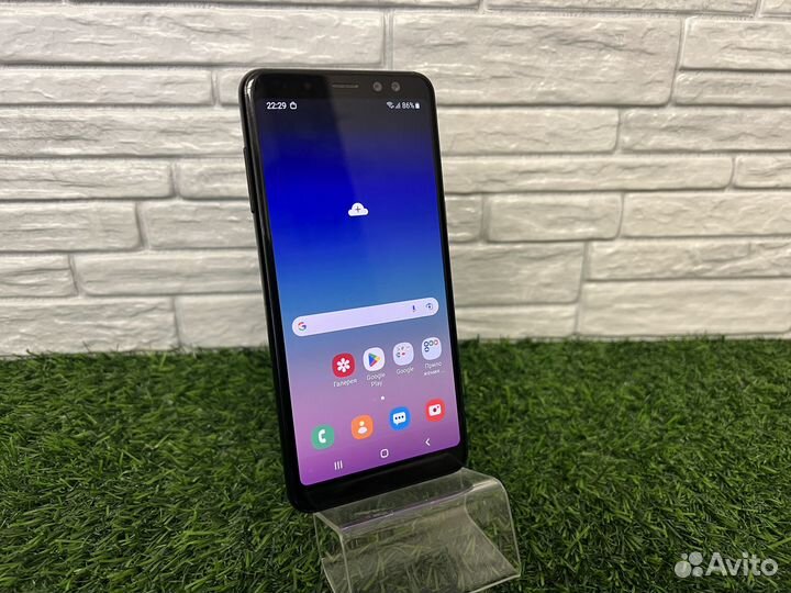 Samsung Galaxy A8 (2018), 4/32 ГБ