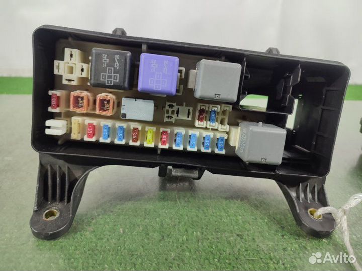 Блок предохранителей Toyota Estima ACR30 2azfe
