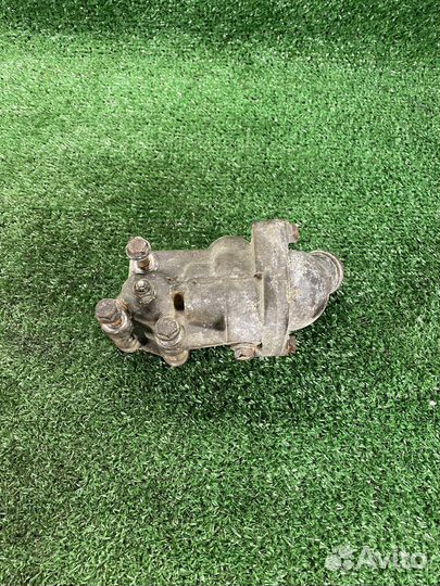 Корпус термостата Mitsubishi Carisma