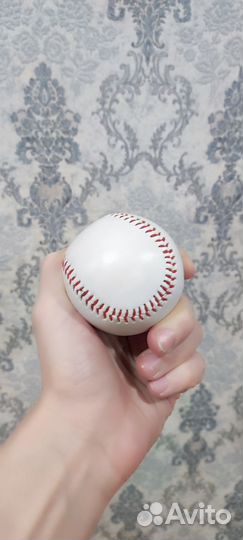 Бейсбольный мяч