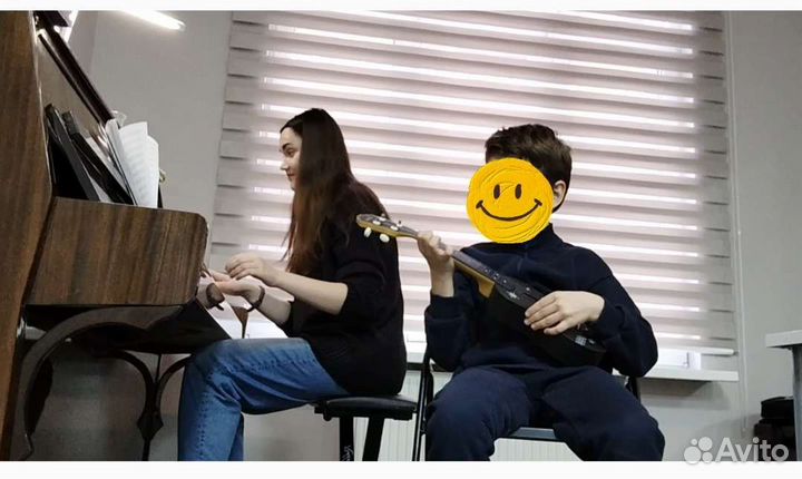 Репетитор по укулеле,гитаре,балалайке,фортепиано