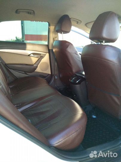 Чехлы на hyundai i40