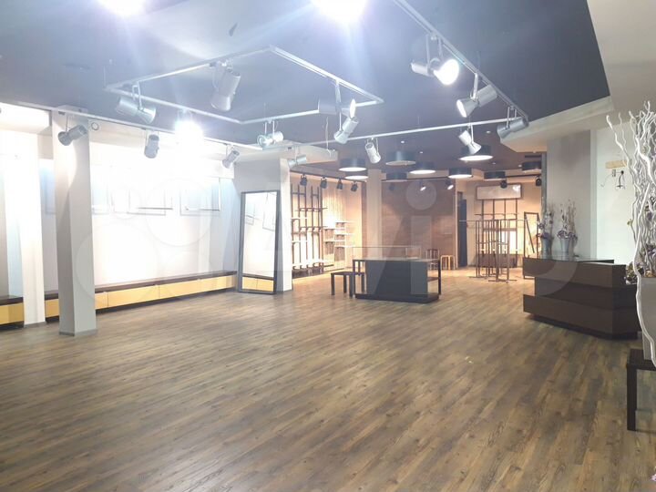 Магазин в центре, на Московской, 180 м²