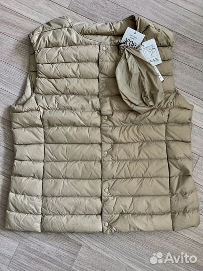 Жилет пуховый женский