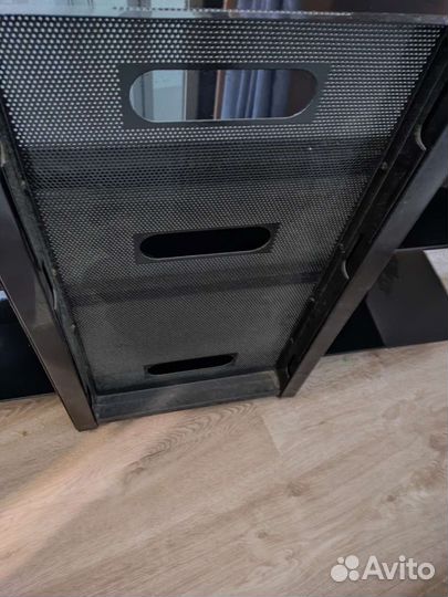 Стеклянная тумба под телевизор