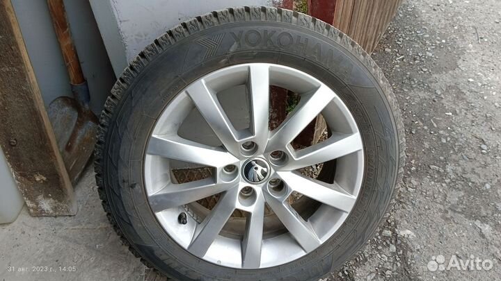 Yokohama Advan ST V802 185/65 R15 91