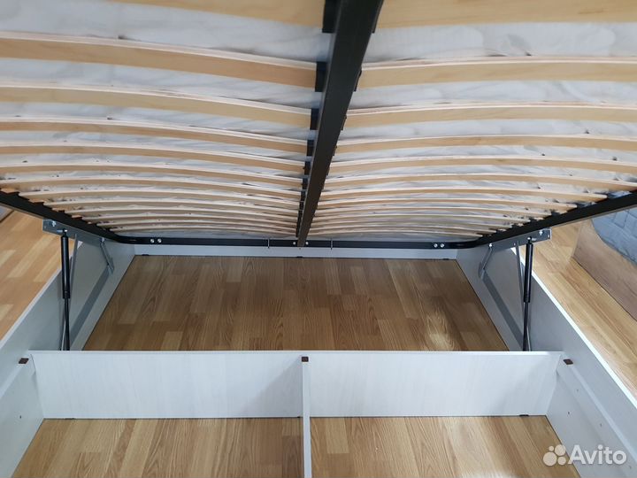 Кровать 160*200 с подъёмником (матрас отдельно)